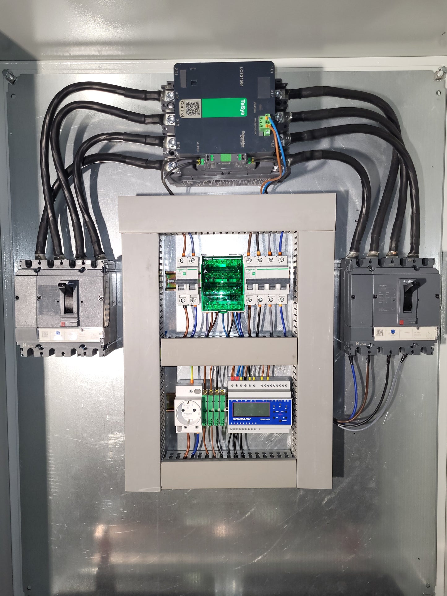 Tablou Anti-insularizare 125kW Schneider pentru invertor trifazat, echipat complet